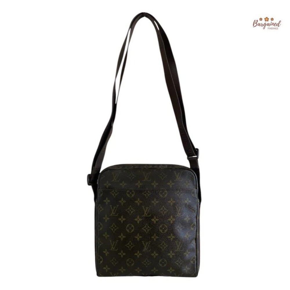 Authentic Louis Vuitton Brown Monogram Coated Canvas Trotteur Beaubourg PM Bag